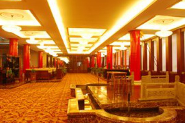 长虹池畔养生之旅，悠然乐享健康生活(长虹浴池怎么样)-第1张图片-南京桑拿